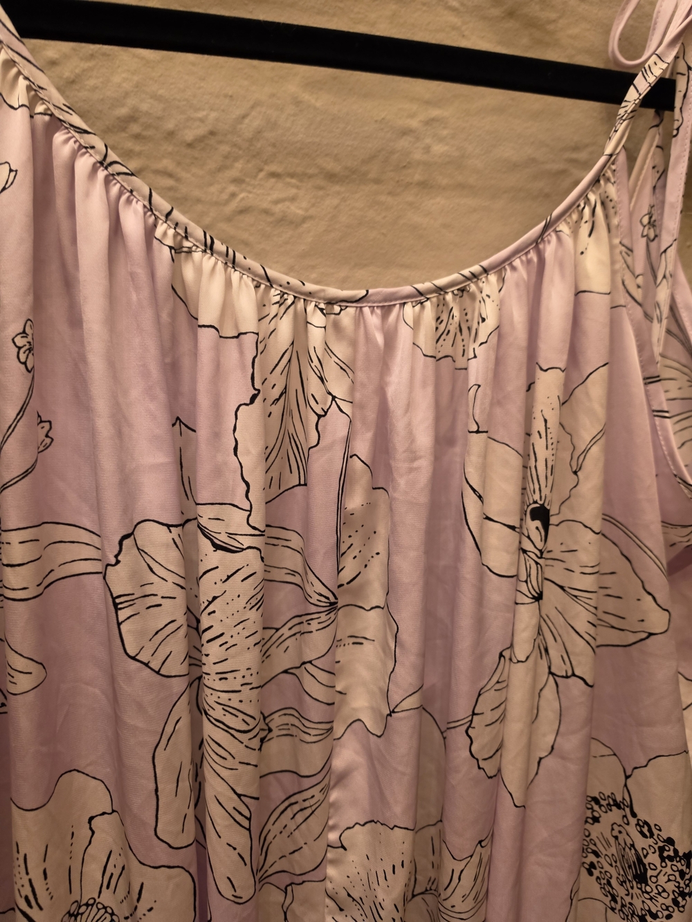 Victoria’s Secret Lilac Floral Satin Jumpsuit L Tie Strap Adjustable - Picture 10 of 15